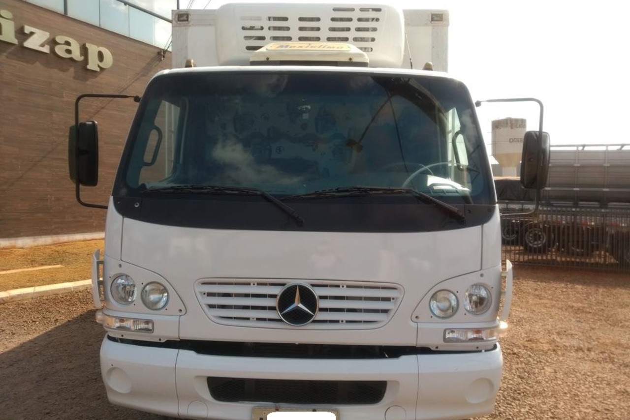 MB915 Mercedes Benz - 09/09